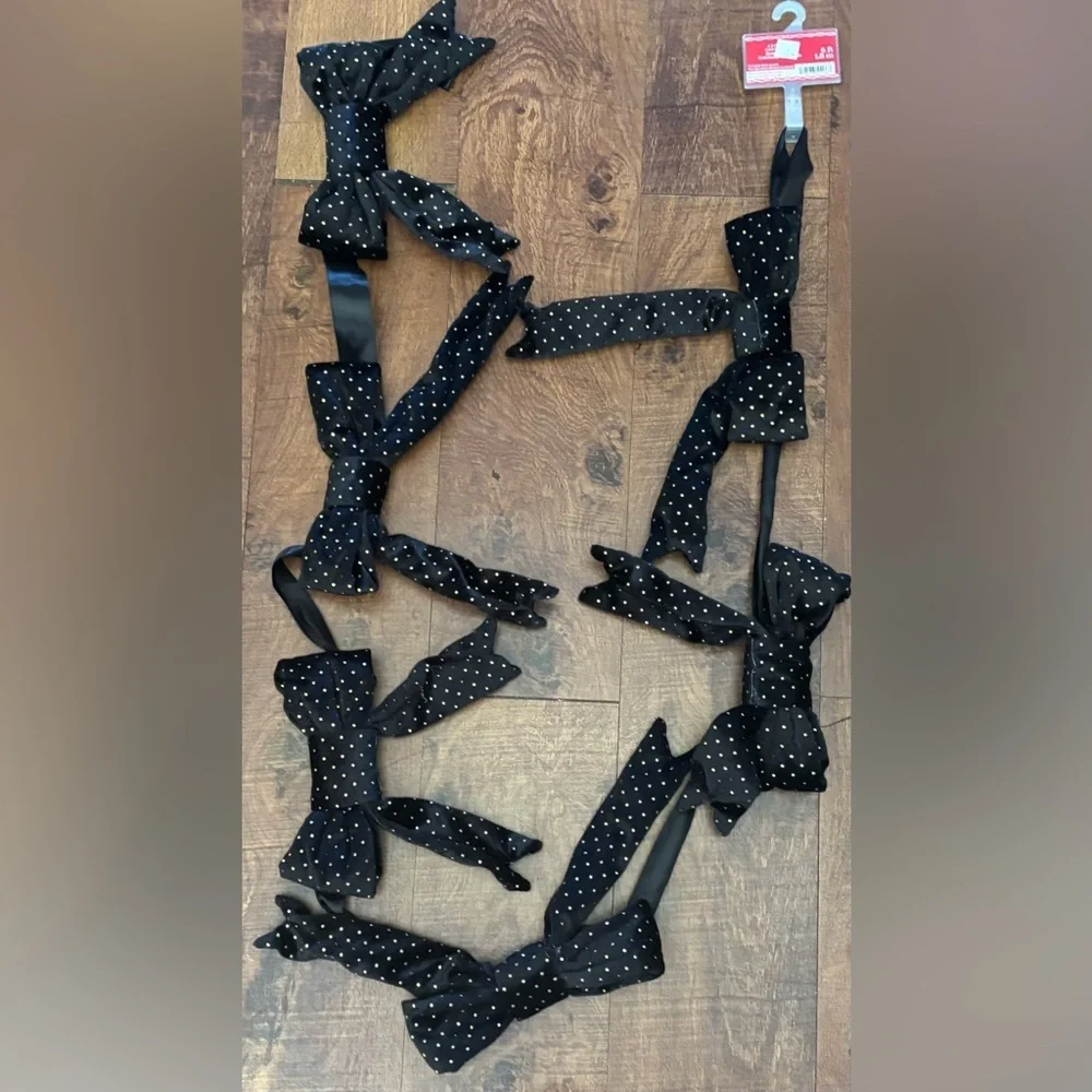 velvet polka dot bow garland 4 sets NWT NEW 6 ft each black gold Christmas